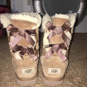 Bow tie uggs